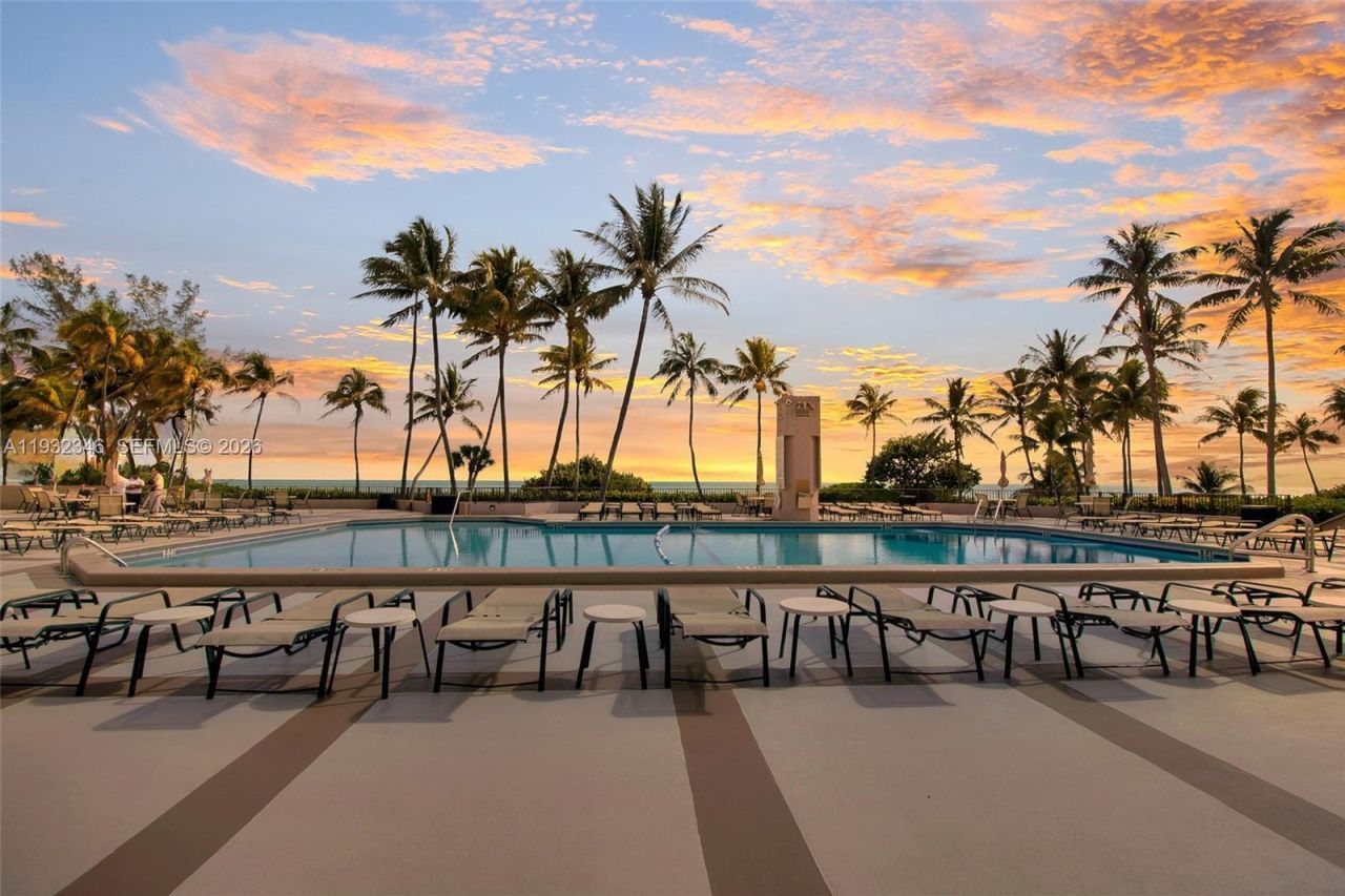 151 Crandon Blvd, Unit 926, Key Biscayne, FL 33149 Photo