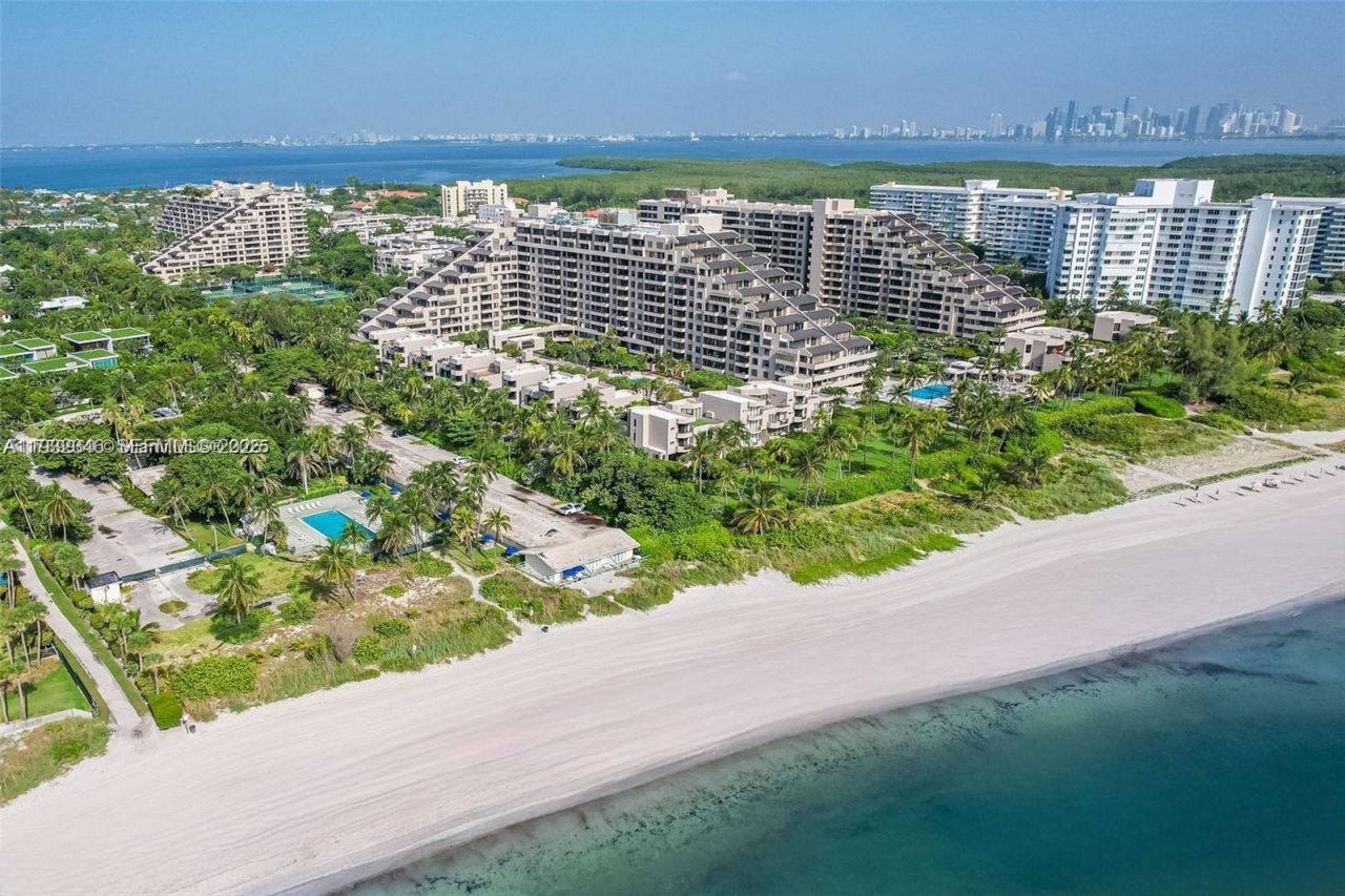 151 Crandon Blvd, Unit 926, Key Biscayne, FL 33149 Photo