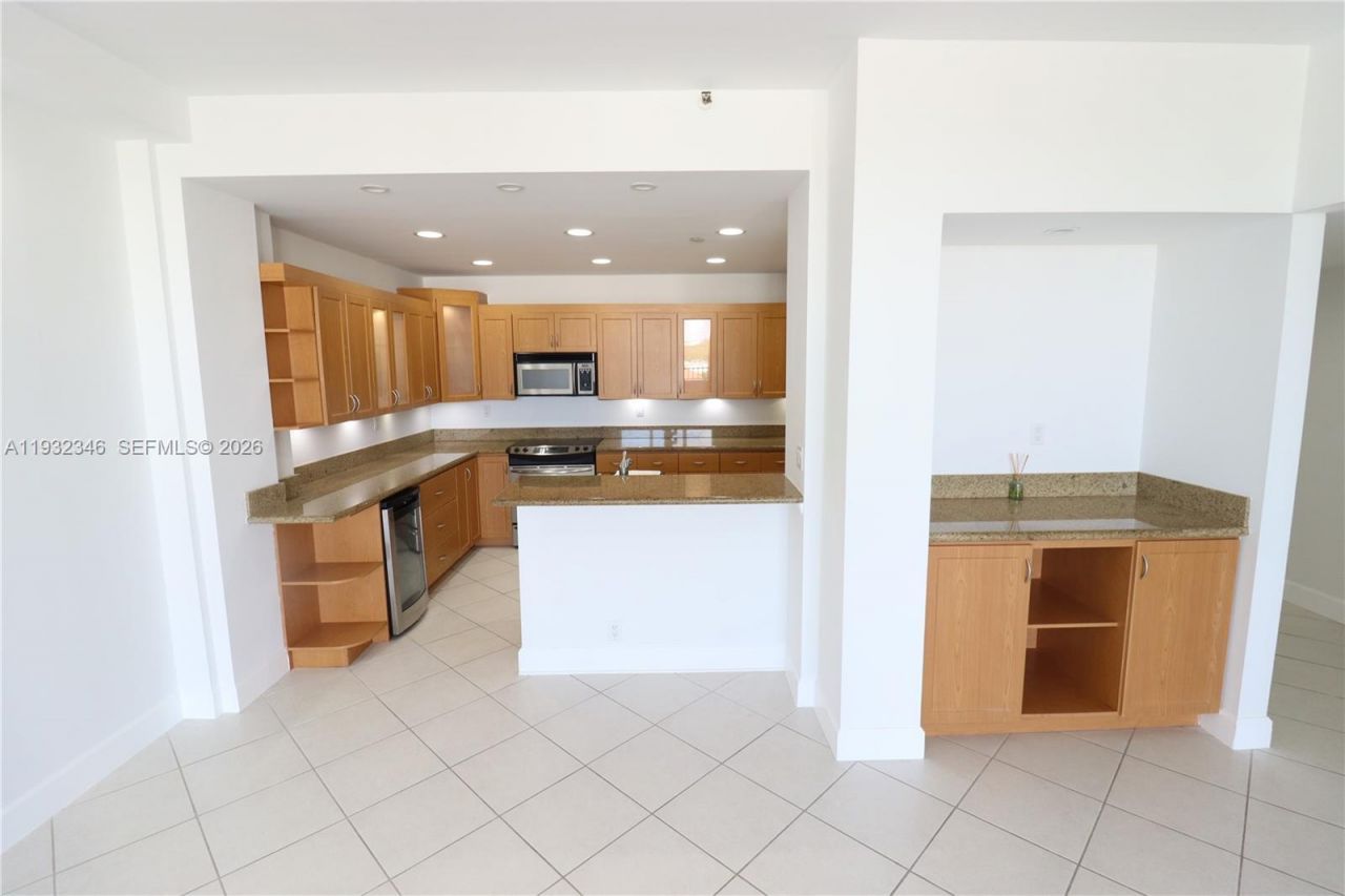 151 Crandon Blvd, Unit 926, Key Biscayne, FL 33149 Photo