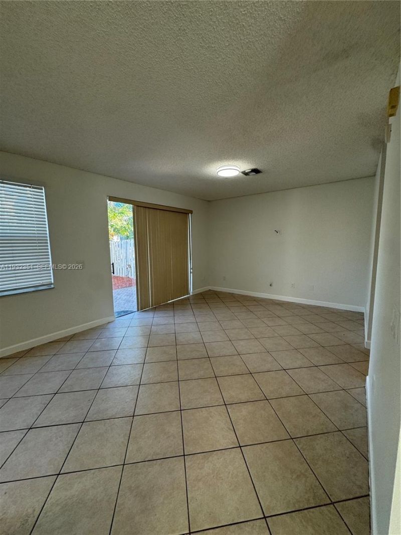 327 NW 159th Ave, Unit N/A, Pembroke Pines, FL 33028 Photo