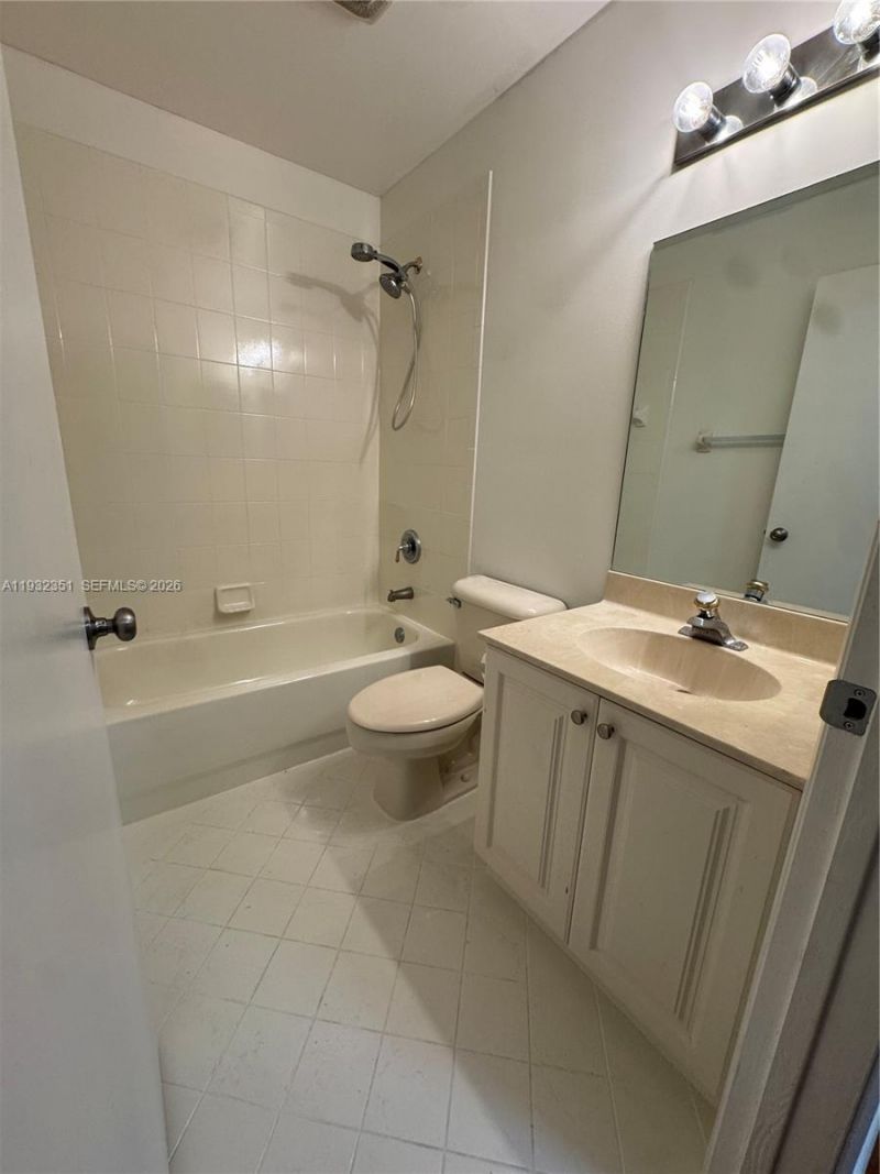 327 NW 159th Ave, Unit N/A, Pembroke Pines, FL 33028 Photo