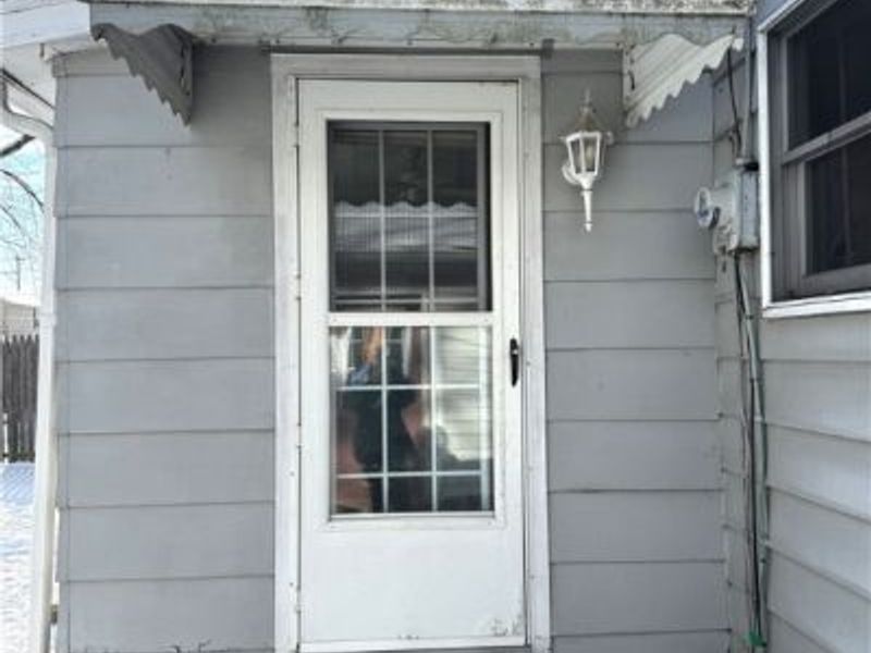 131 8th Street SW, New Philadelphia, OH 44663 Photo 3