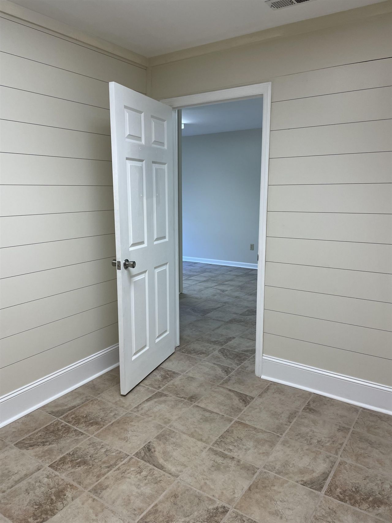 1102 - B Martin Luther King Rd.  Photo 5