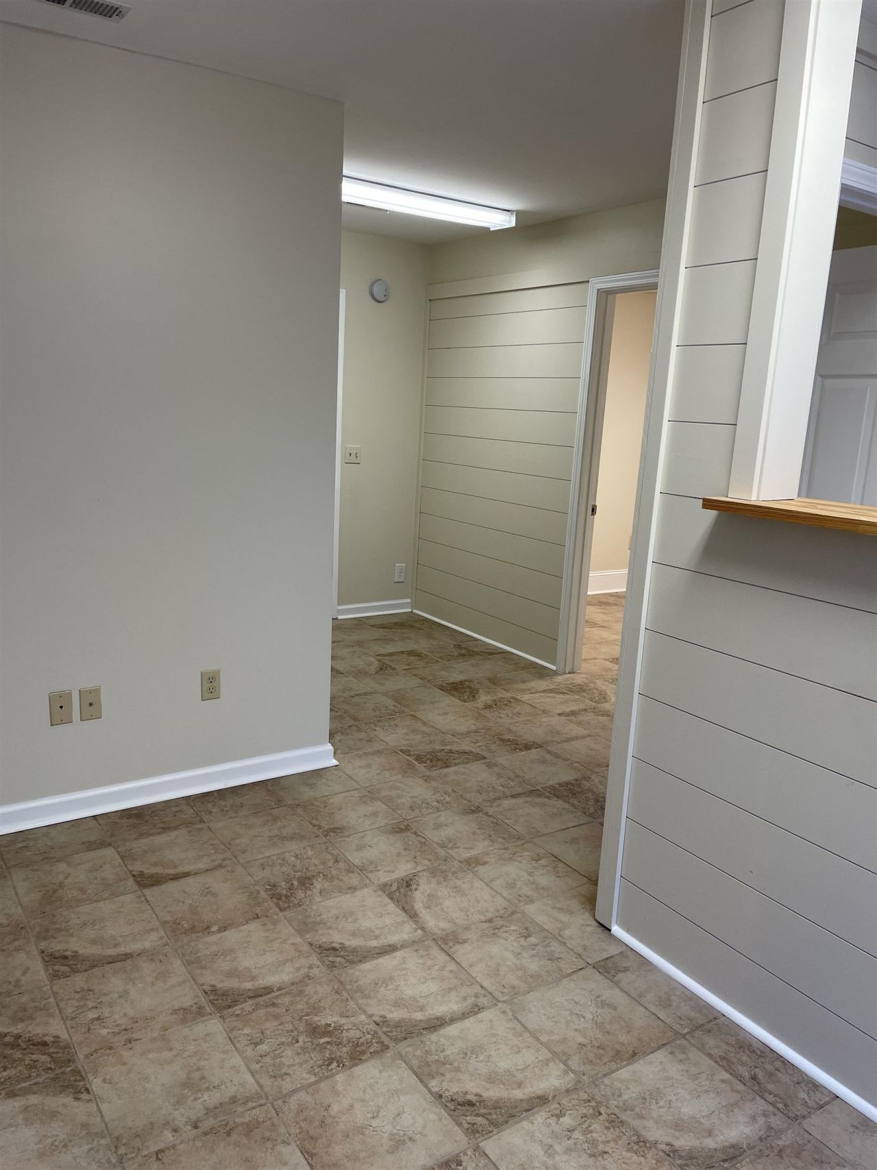 1102 - B Martin Luther King Rd.  Photo 6