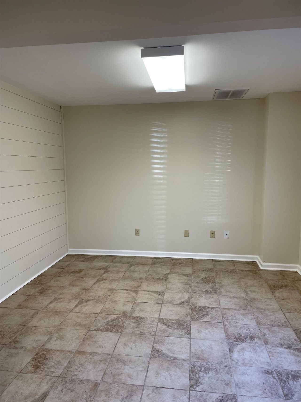 1102 - B Martin Luther King Rd.  Photo 8