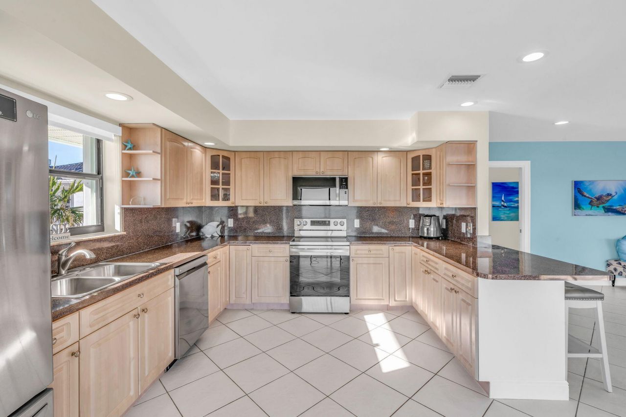 33 Kyle Way, Marathon, FL 33050 Photo