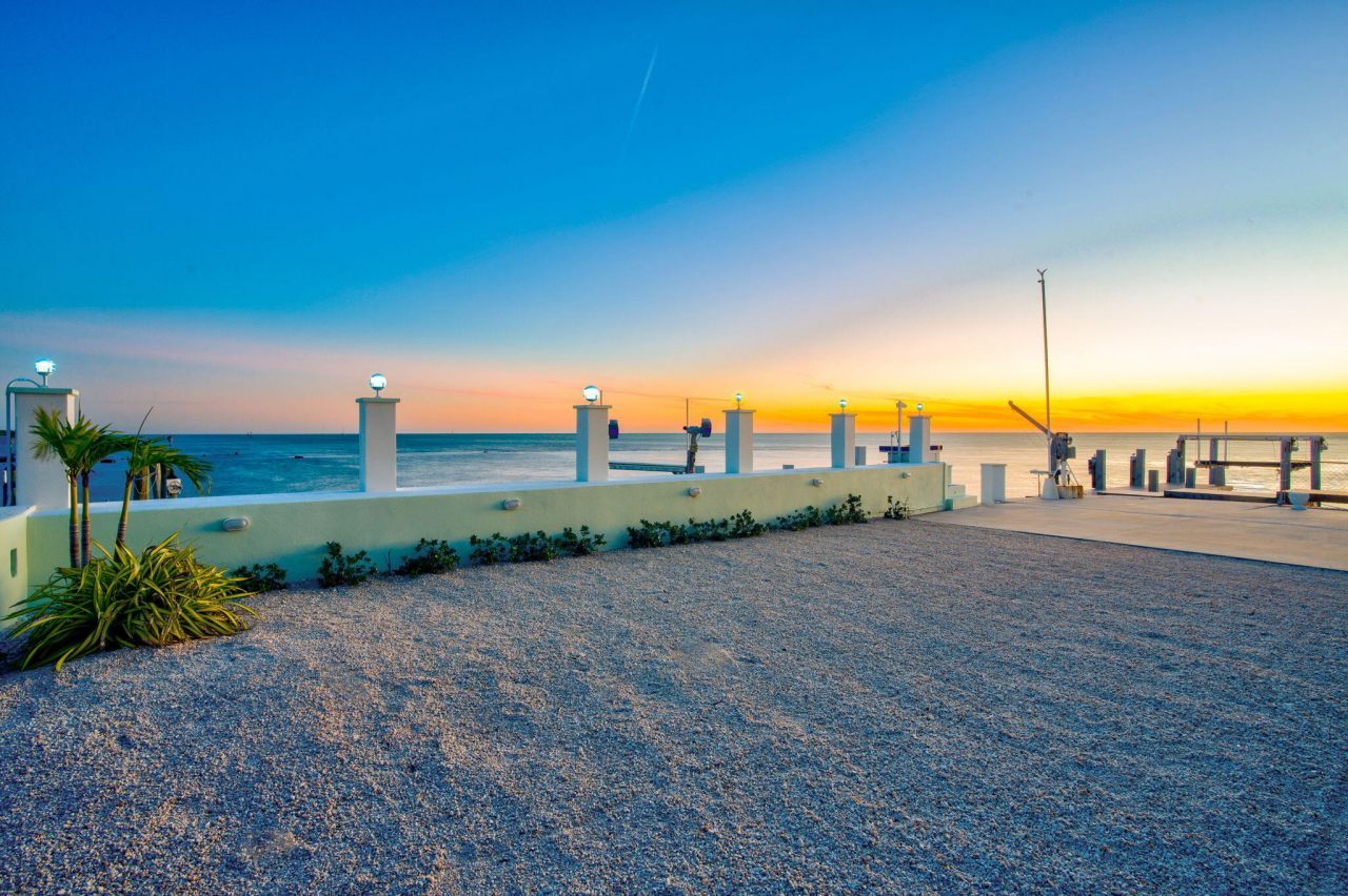 33 Kyle Way, Marathon, FL 33050 Photo