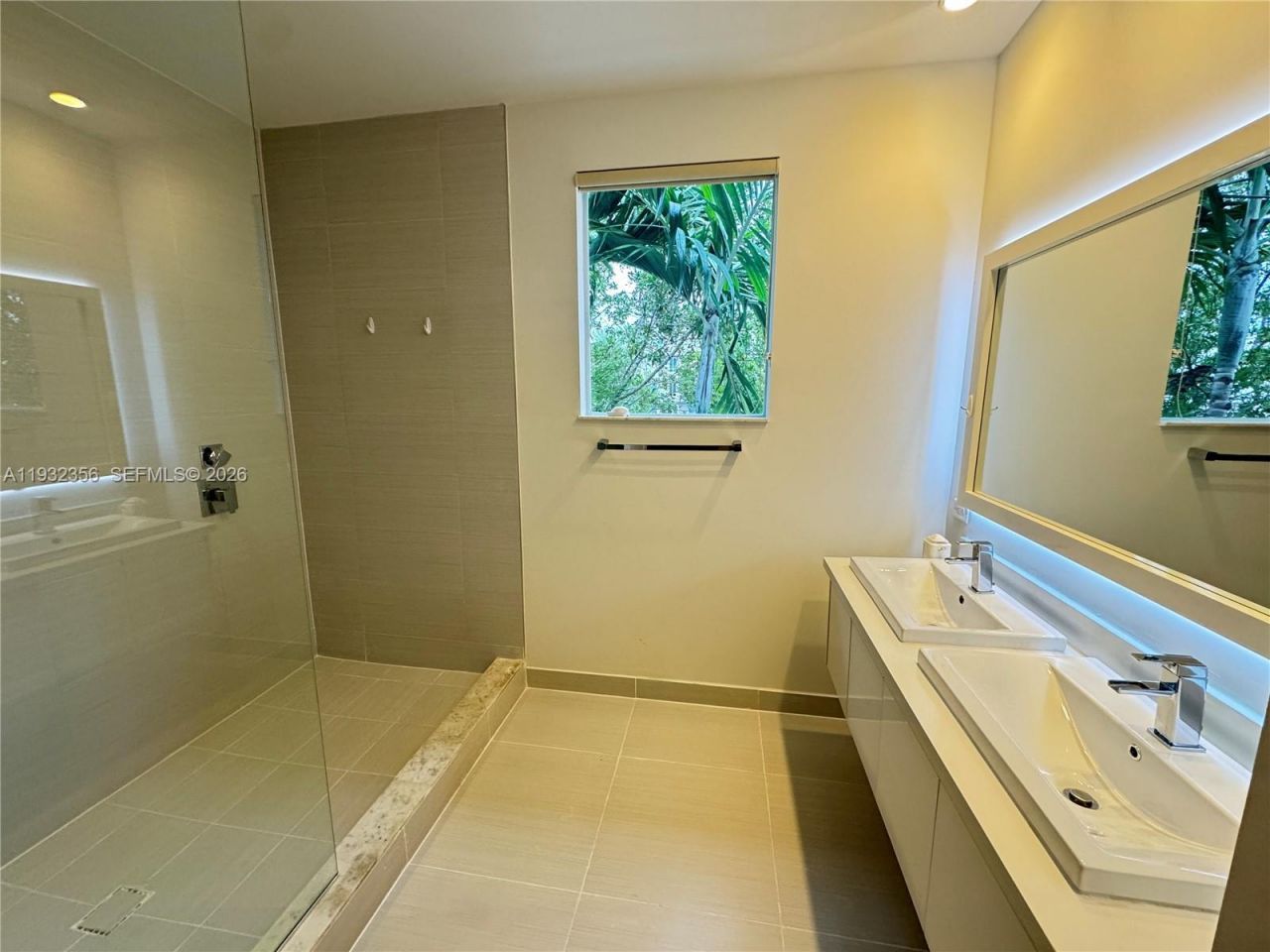 10550 NW 65th Ln , Doral, FL 33178 Photo