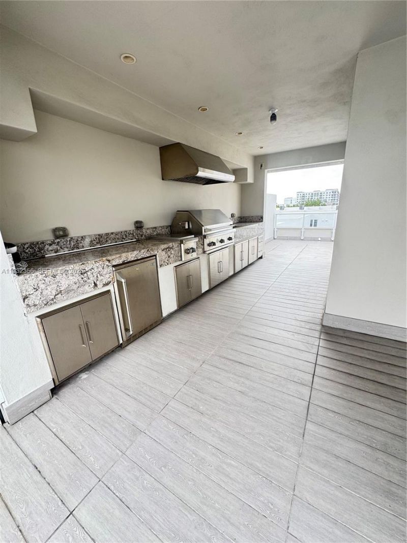 10550 NW 65th Ln , Doral, FL 33178 Photo