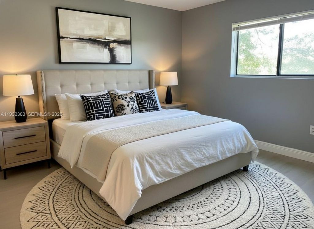 350 W Palm Cir W, Unit 201, Pembroke Pines, FL 33025 Photo