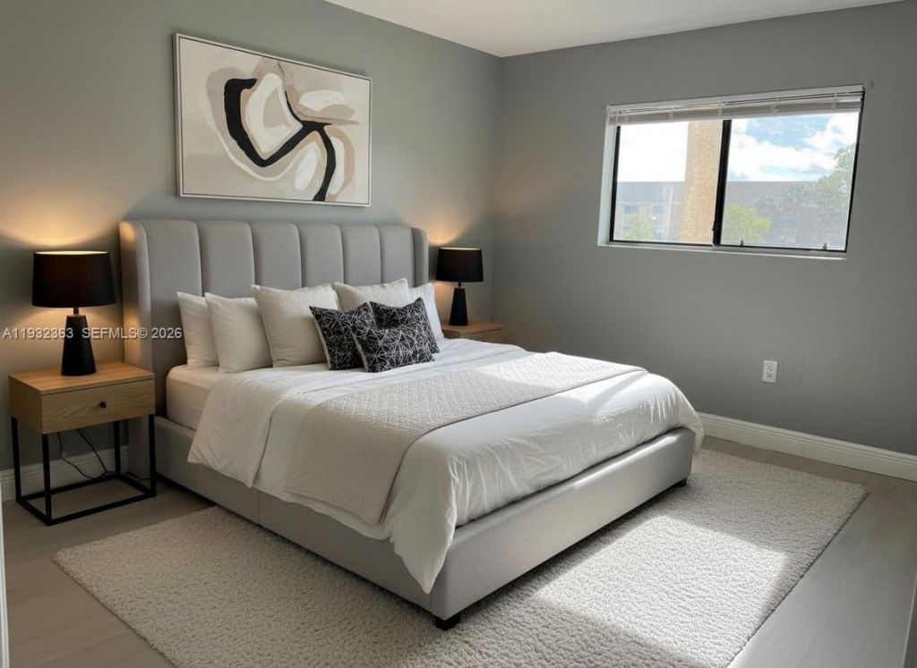 350 W Palm Cir W, Unit 201, Pembroke Pines, FL 33025 Photo