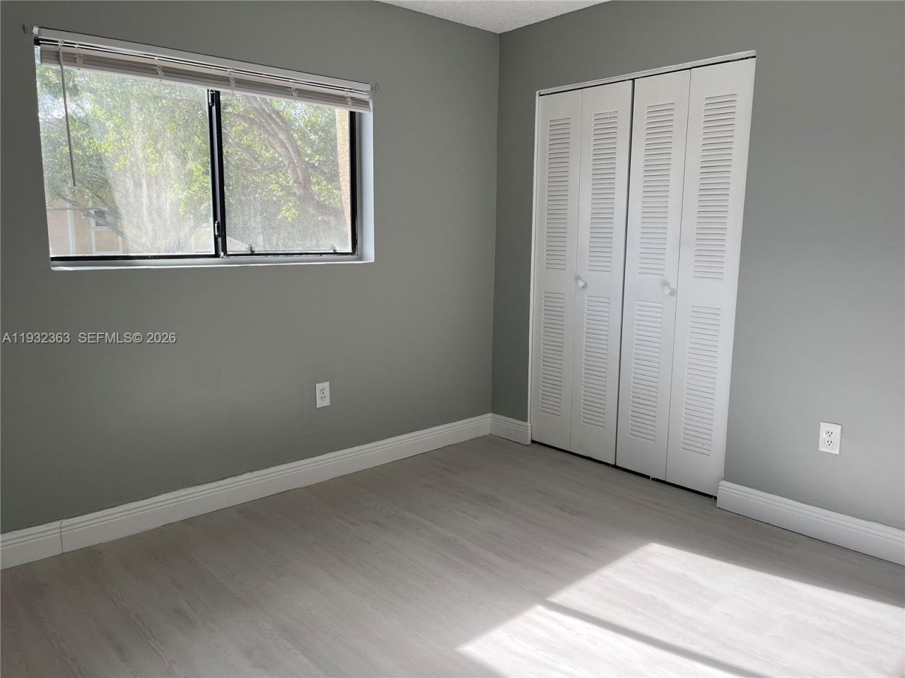 350 W Palm Cir W, Unit 201, Pembroke Pines, FL 33025 Photo