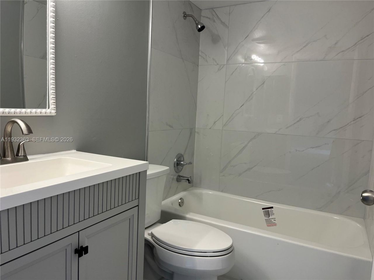 350 W Palm Cir W, Unit 201, Pembroke Pines, FL 33025 Photo