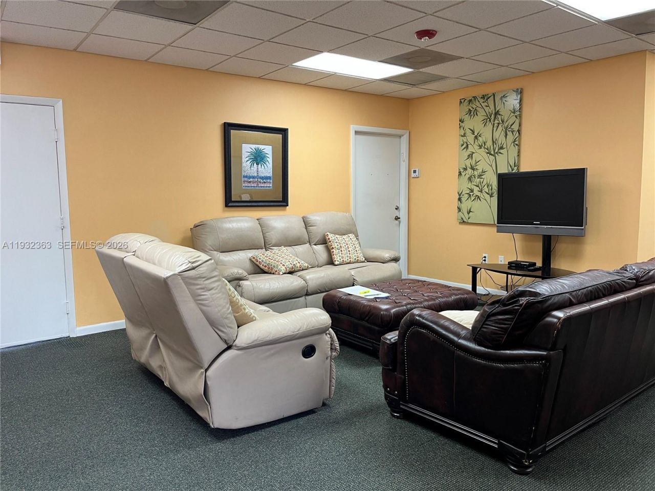 350 W Palm Cir W, Unit 201, Pembroke Pines, FL 33025 Photo