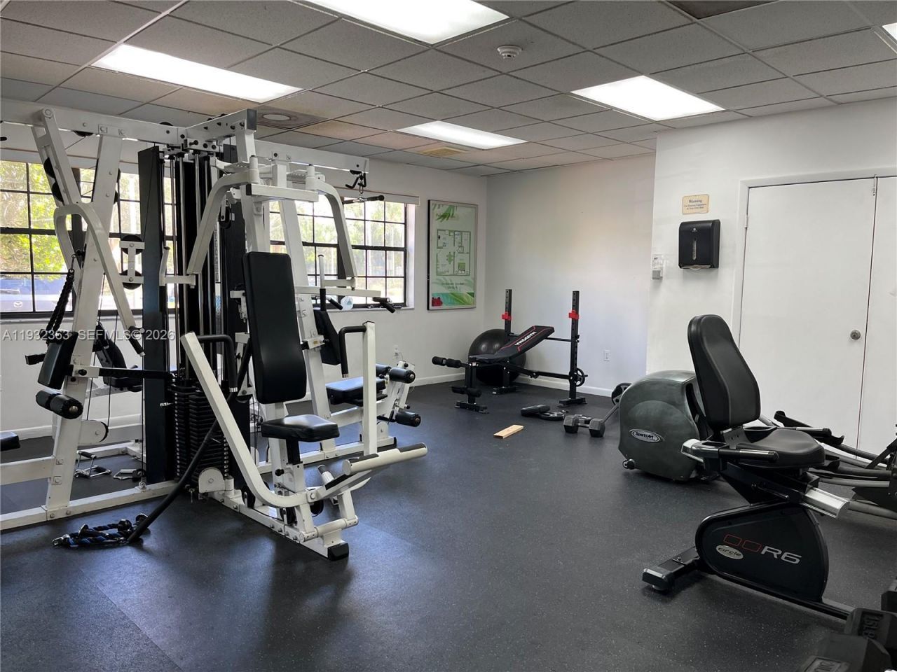 350 W Palm Cir W, Unit 201, Pembroke Pines, FL 33025 Photo