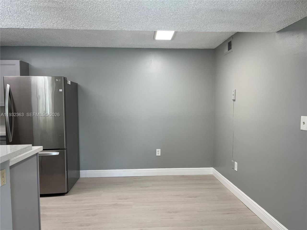 350 W Palm Cir W, Unit 201, Pembroke Pines, FL 33025 Photo