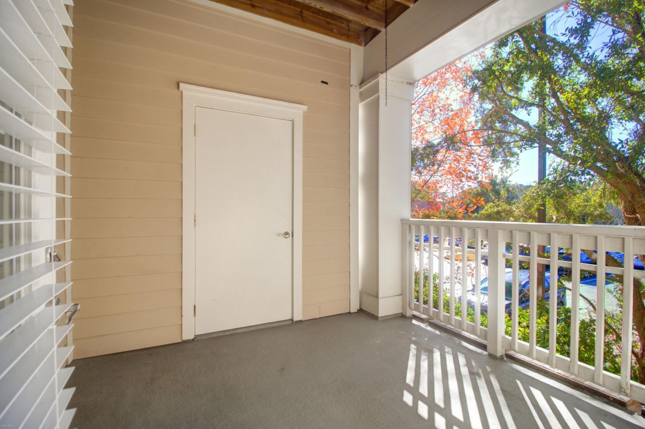 2244 Ashley Crossing Drive Photo 15