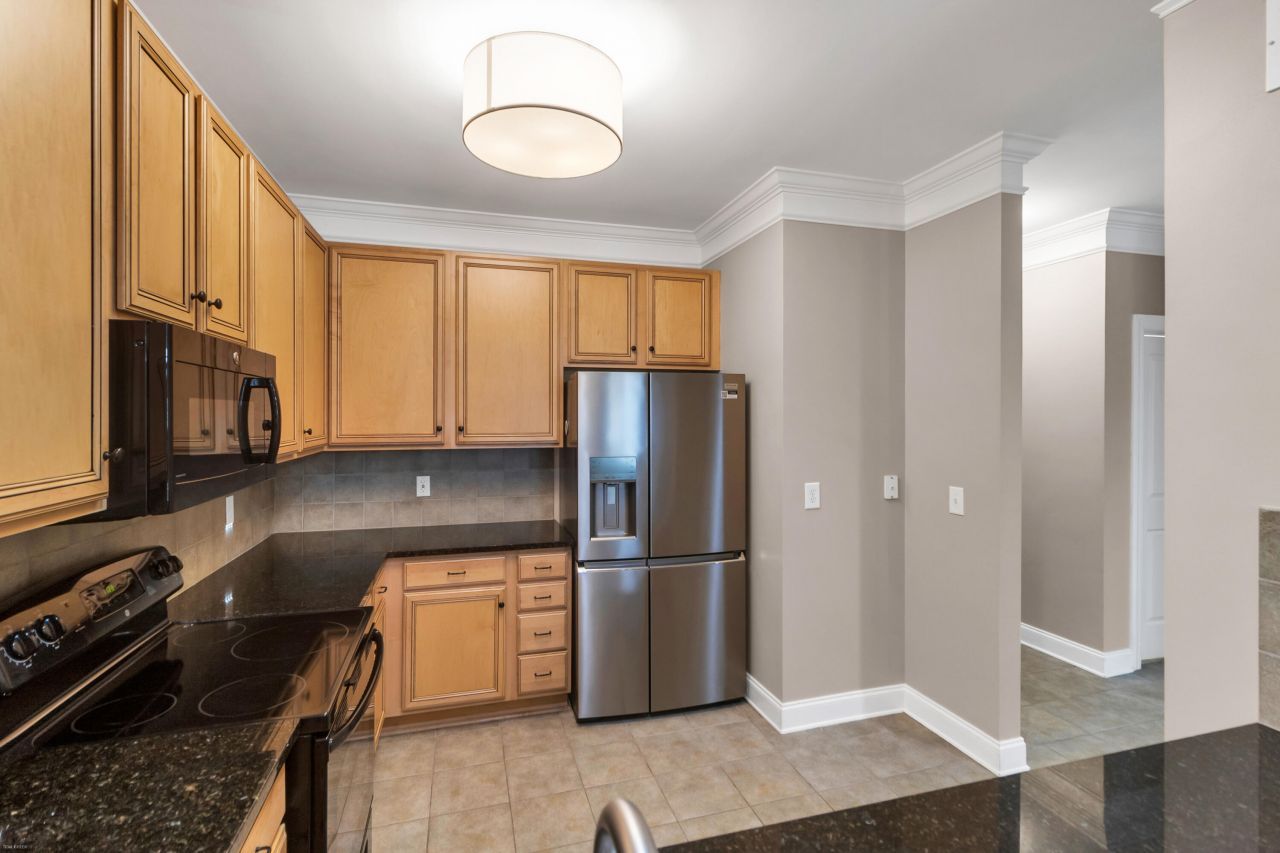 2244 Ashley Crossing Drive Photo 16