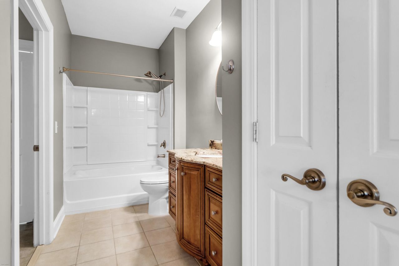 2244 Ashley Crossing Drive Photo 23