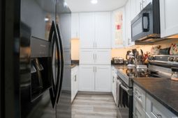 407 Old South Circle photo 4