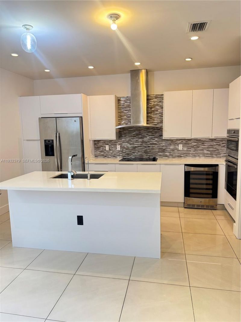 10550 NW 65th Ln, Doral, FL 33178 Photo