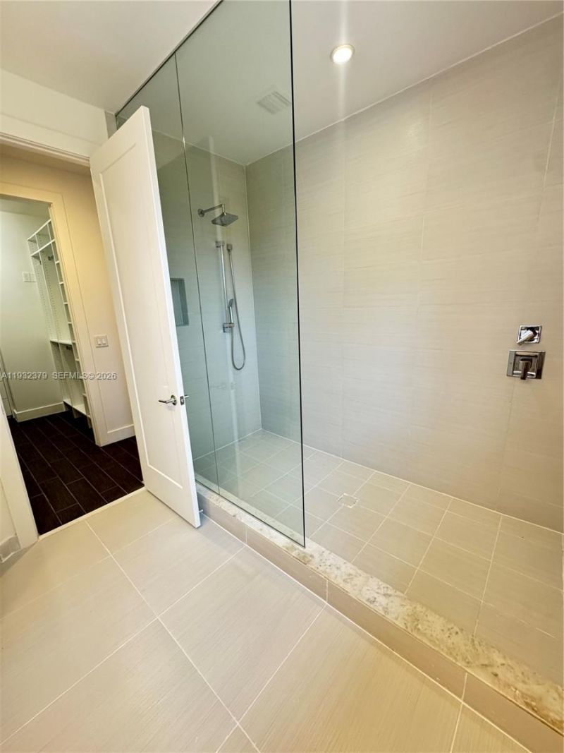 10550 NW 65th Ln, Doral, FL 33178 Photo