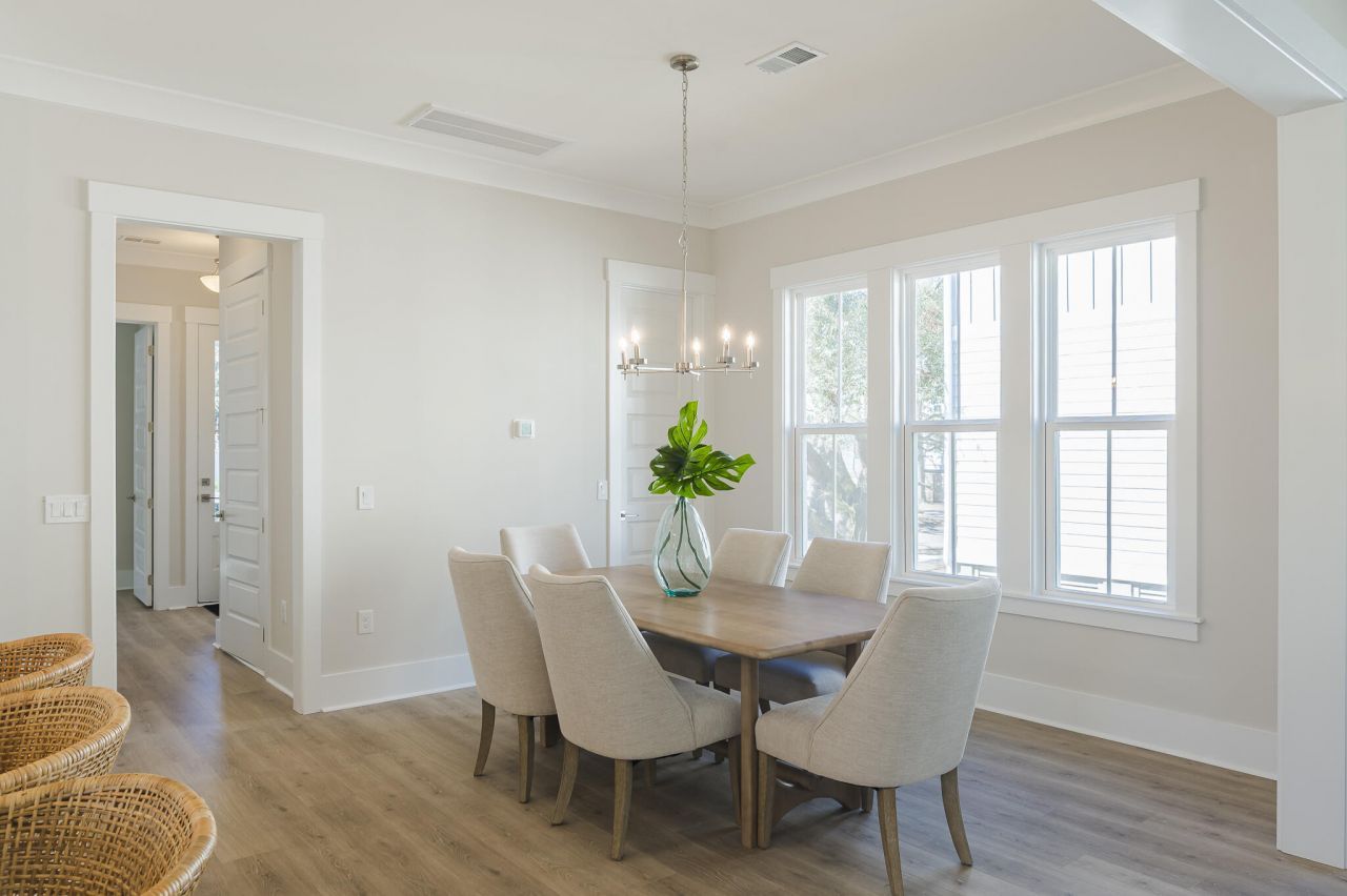 1370 Lucinda Street Photo 10