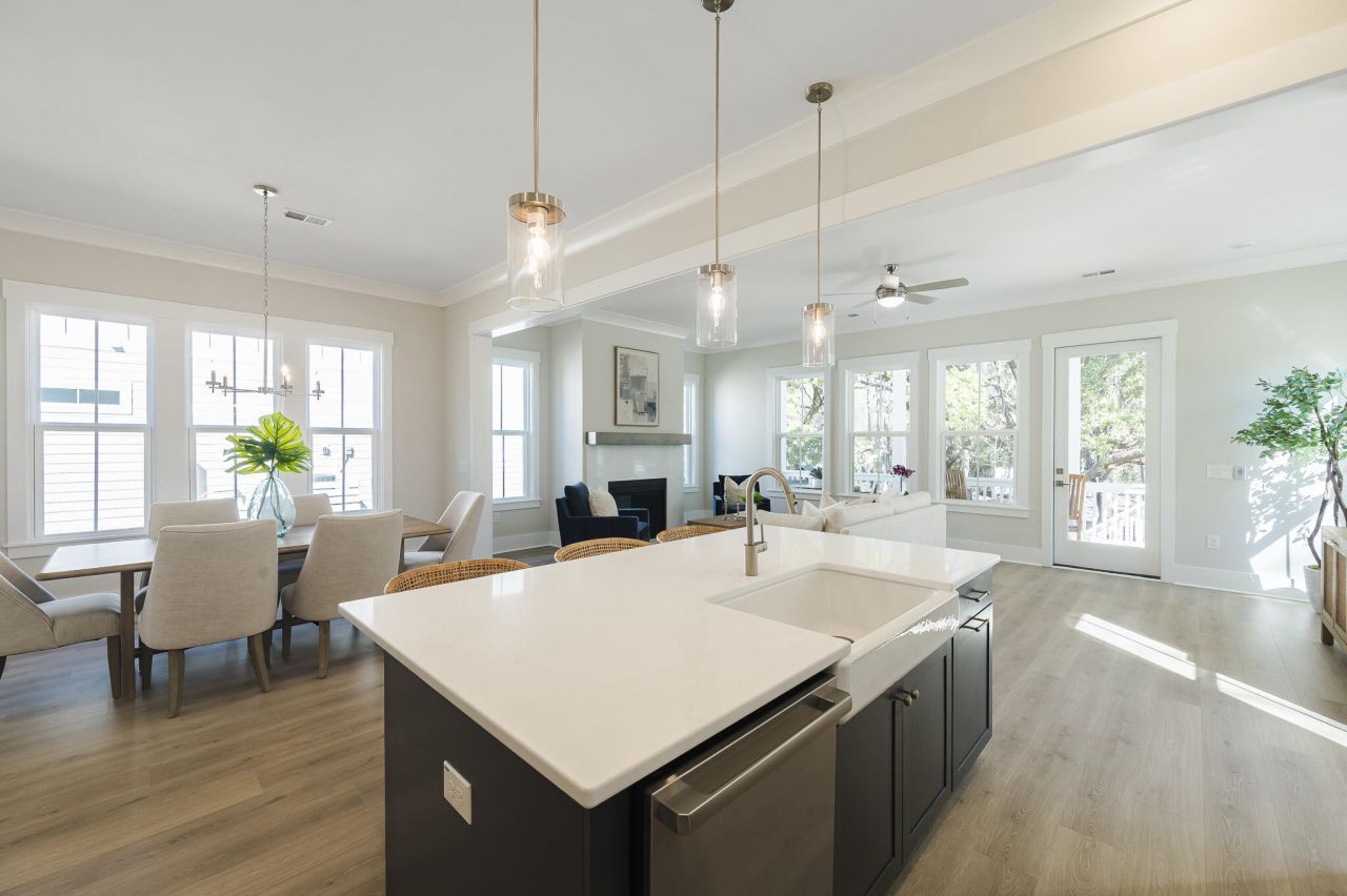 1370 Lucinda Street Photo 13