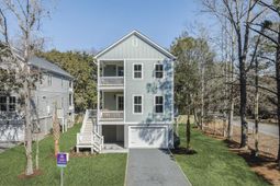 1370 Lucinda Street photo 4