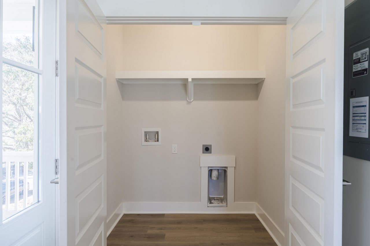 1370 Lucinda Street Photo 22