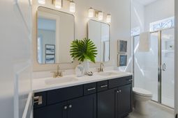 1370 Lucinda Street photo 4