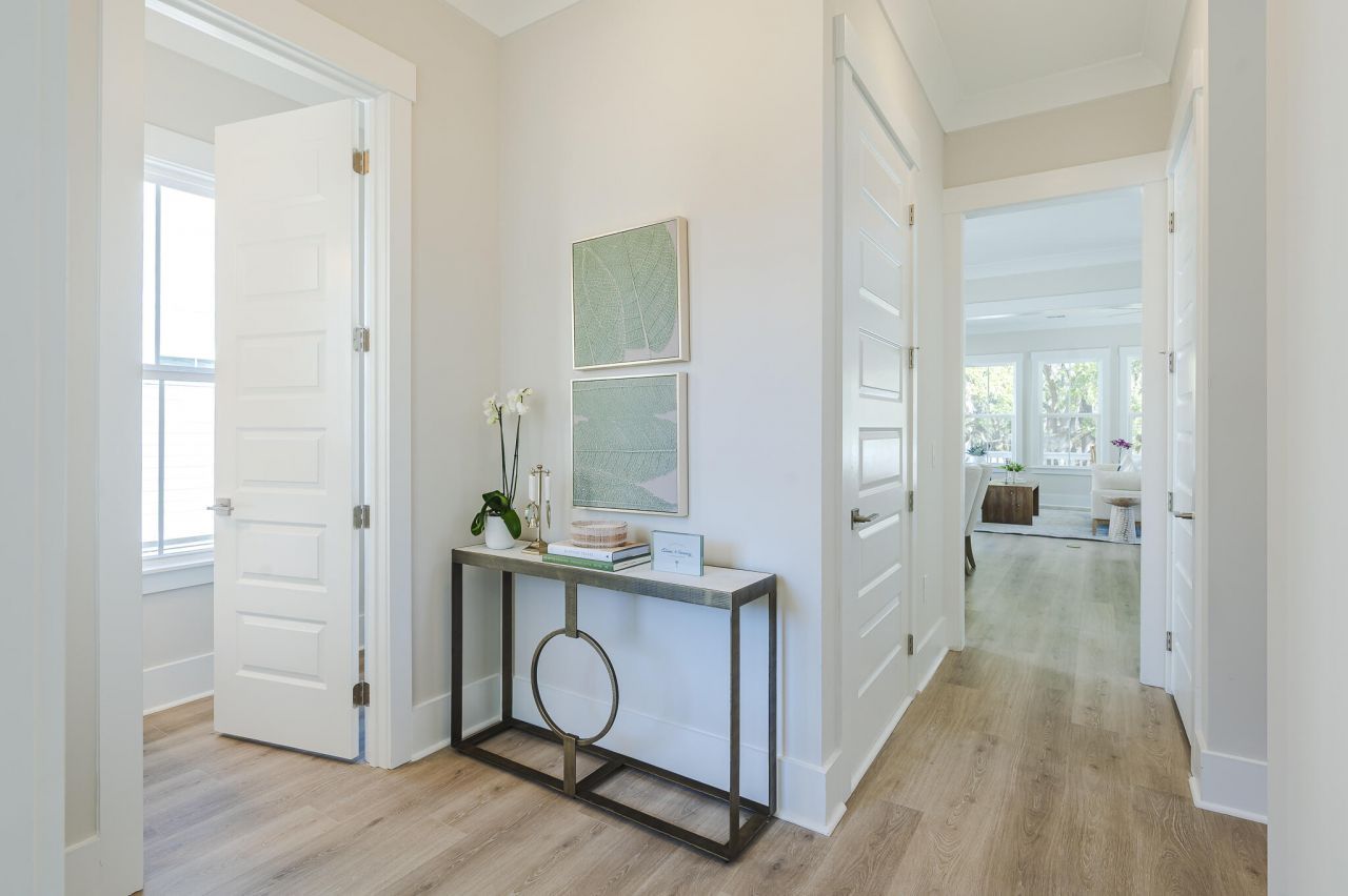 1370 Lucinda Street Photo 6