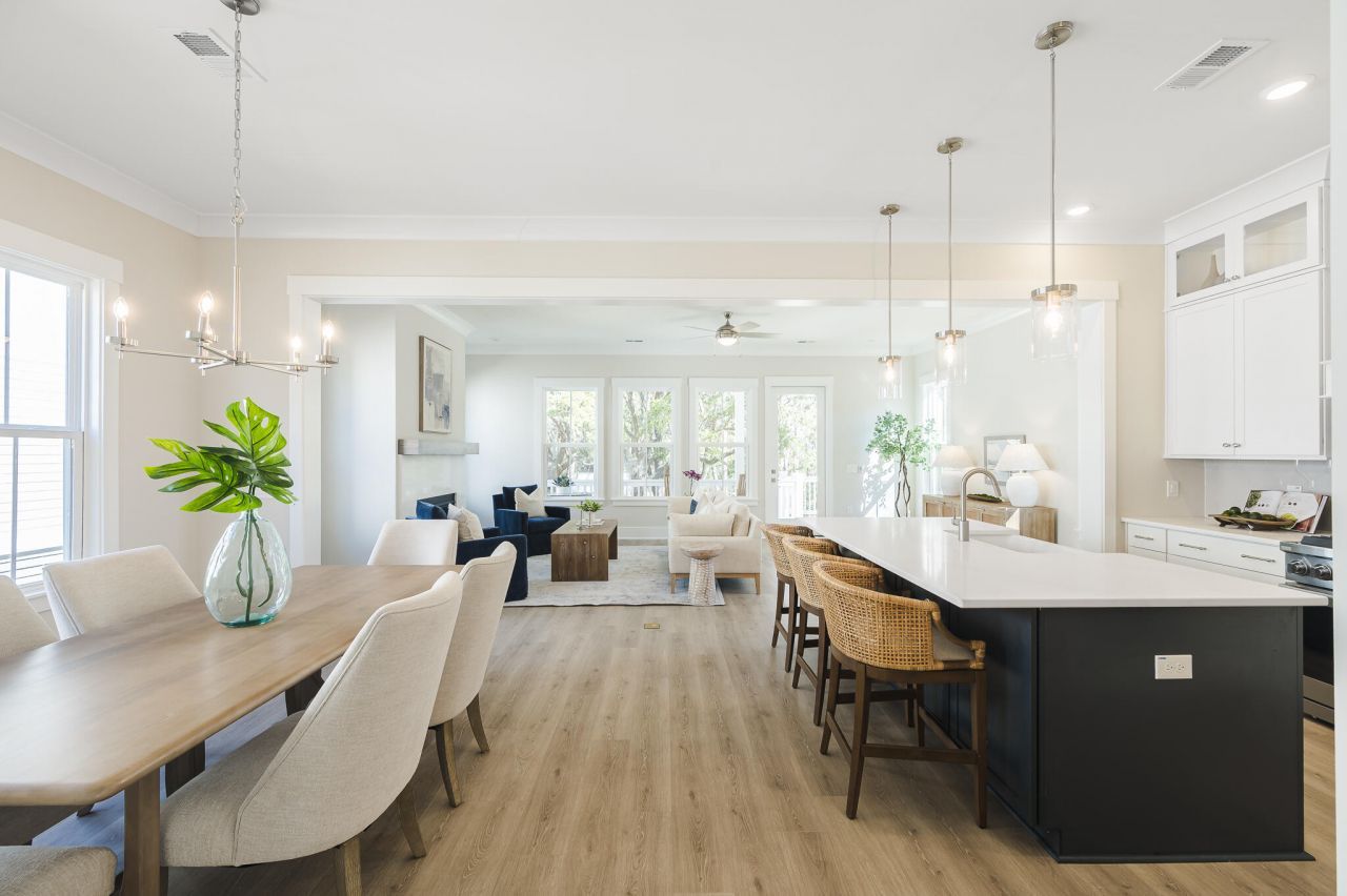 1370 Lucinda Street Photo 8