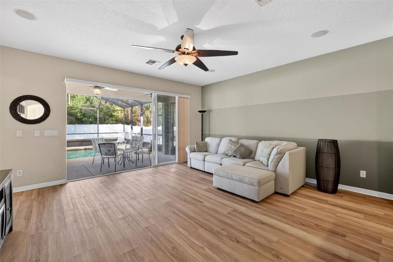 2598 Plumadore Drive, Grand Island, FL 32735 Photo