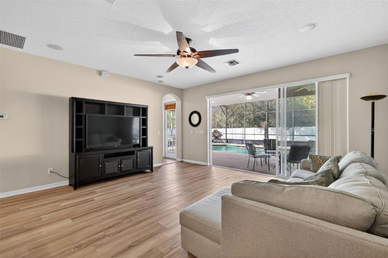 2598 Plumadore Drive, Grand Island, FL 32735 Photo