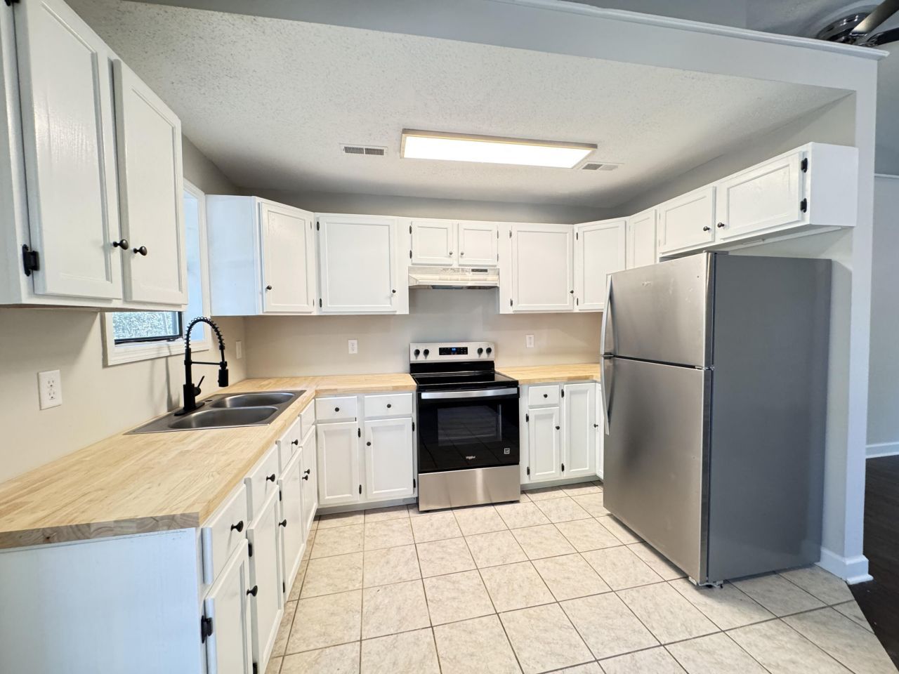 70 Chrissy Drive Photo 12