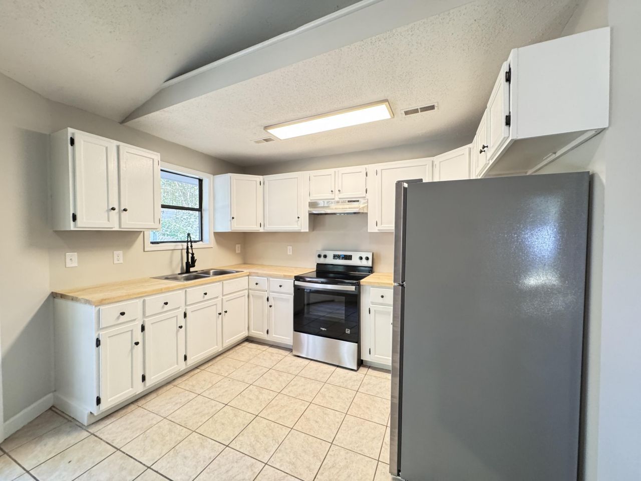 70 Chrissy Drive Photo 13