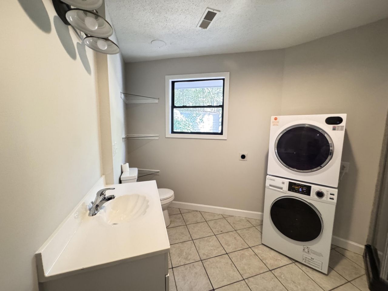 70 Chrissy Drive Photo 19