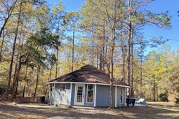 70 Chrissy Drive photo 4