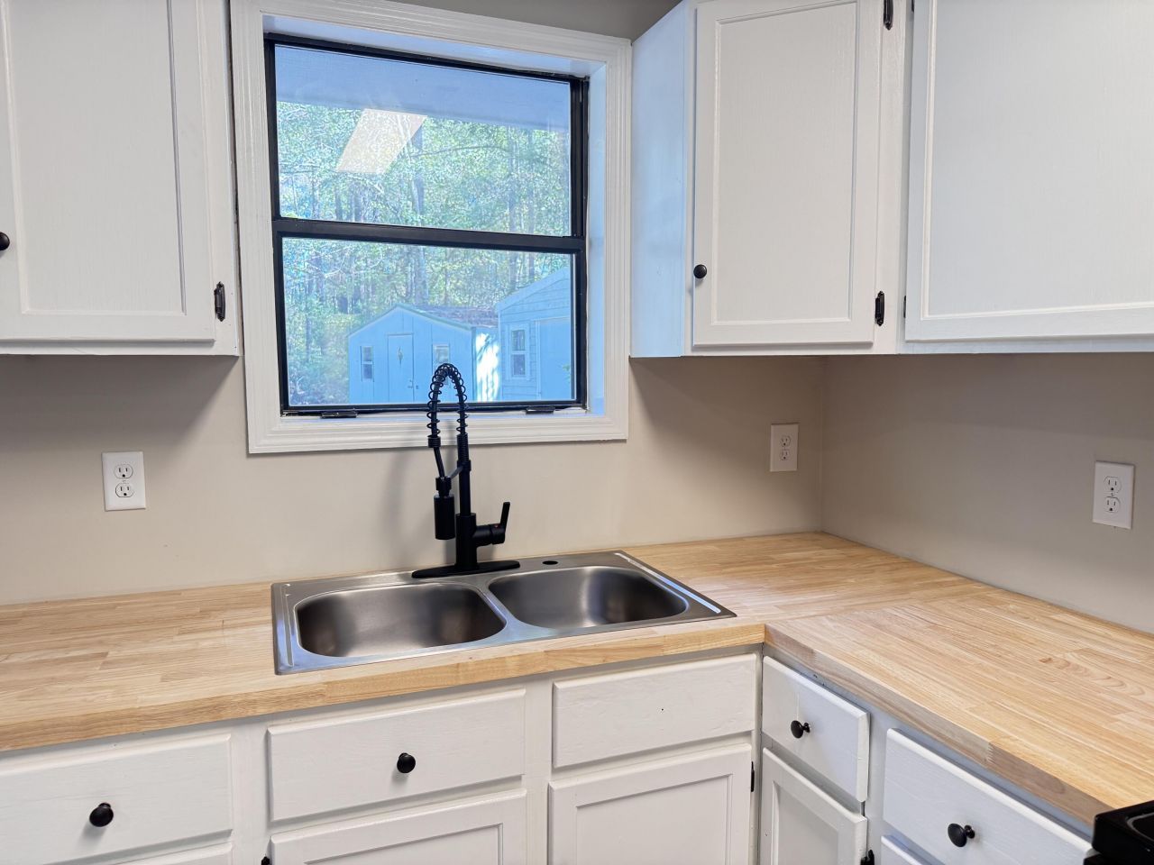 70 Chrissy Drive Photo 6