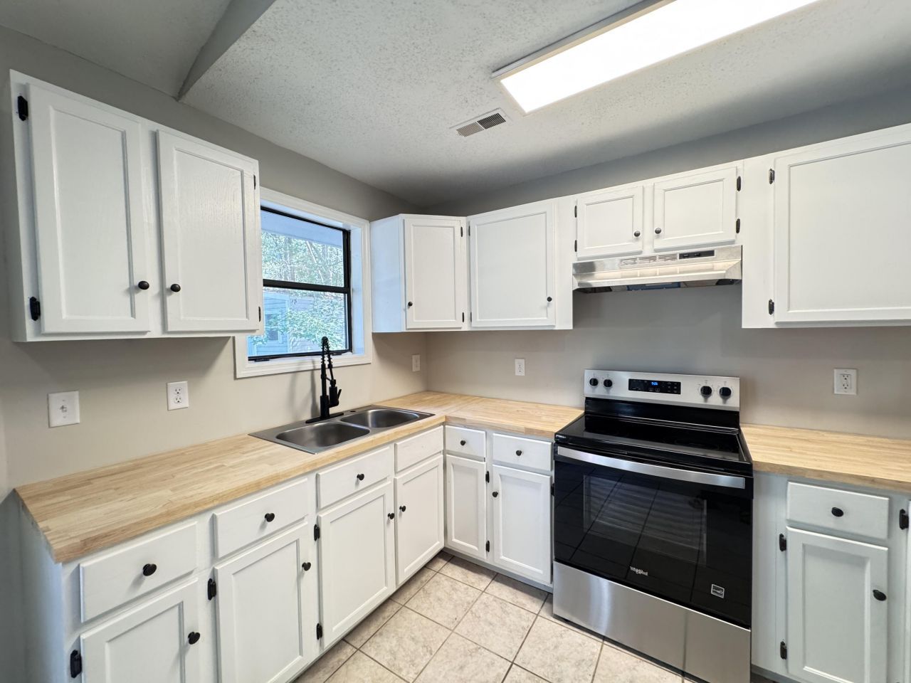 70 Chrissy Drive Photo 7