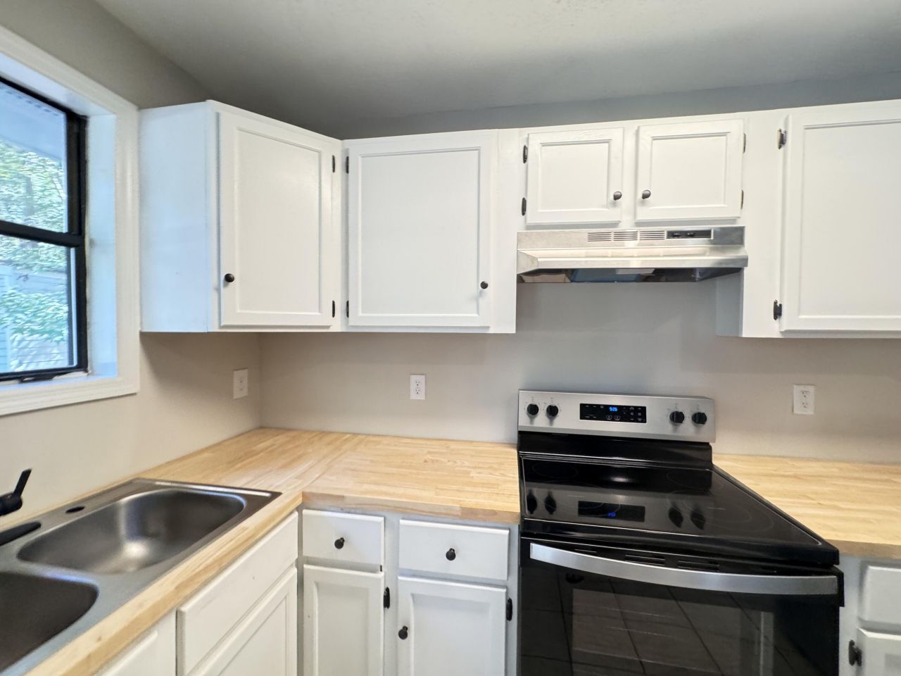 70 Chrissy Drive Photo 9