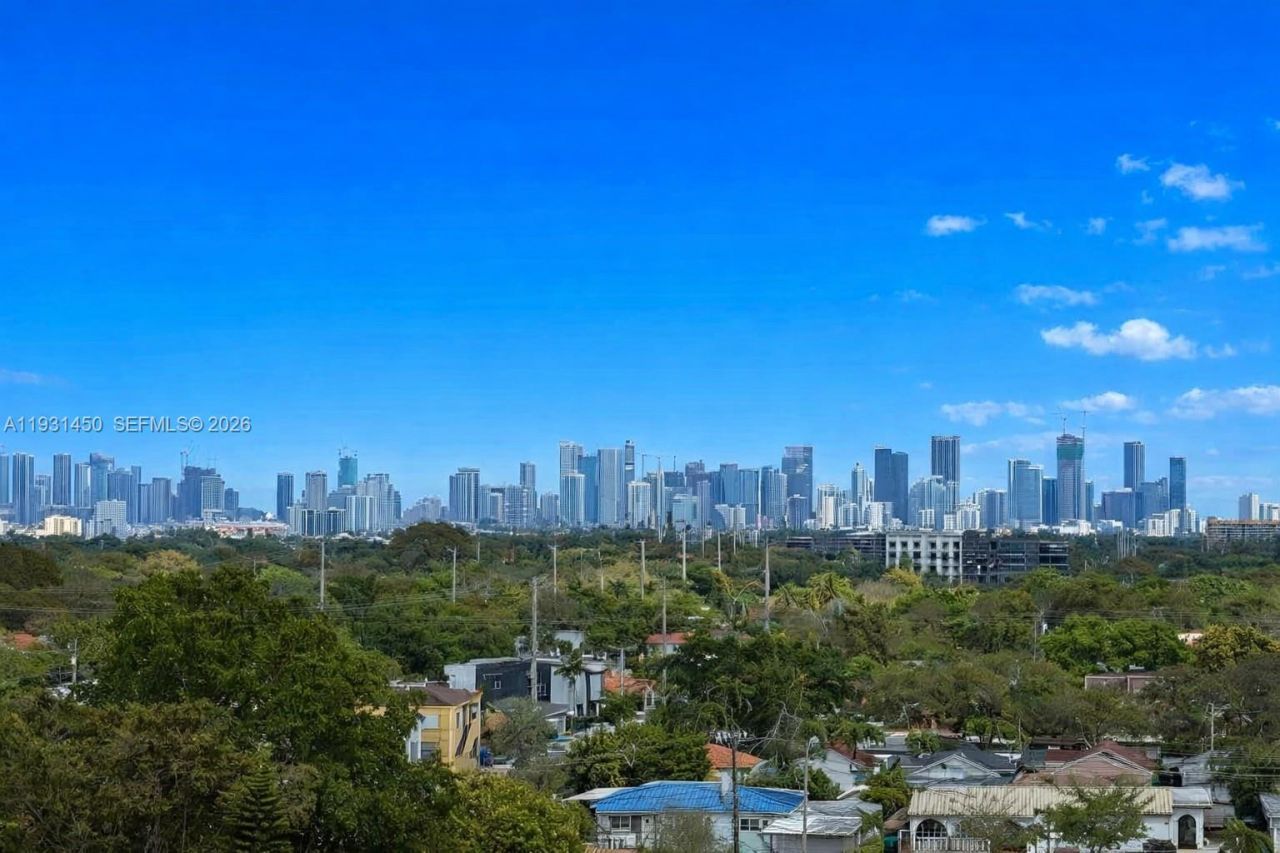 1627 SW 37th Ave, Unit 406, Miami, FL 33145 Photo