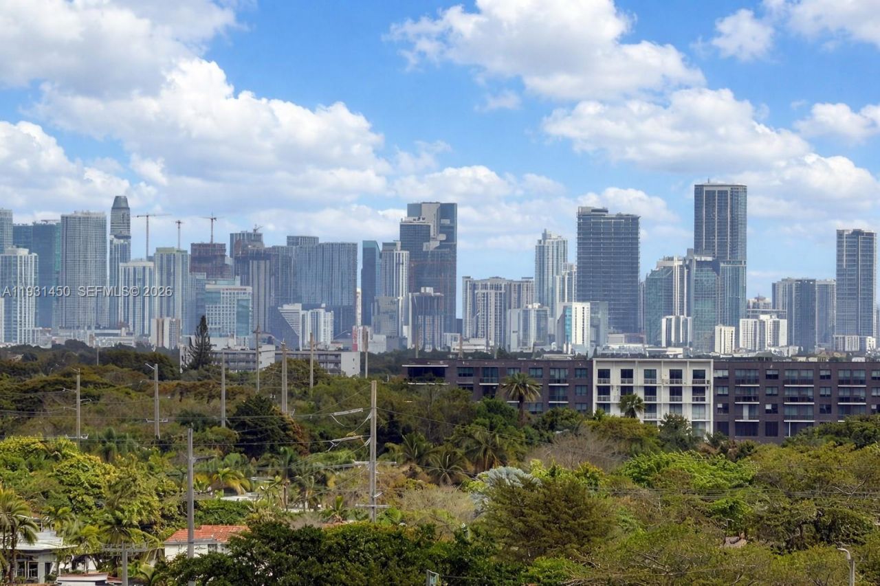 1627 SW 37th Ave, Unit 406, Miami, FL 33145 Photo