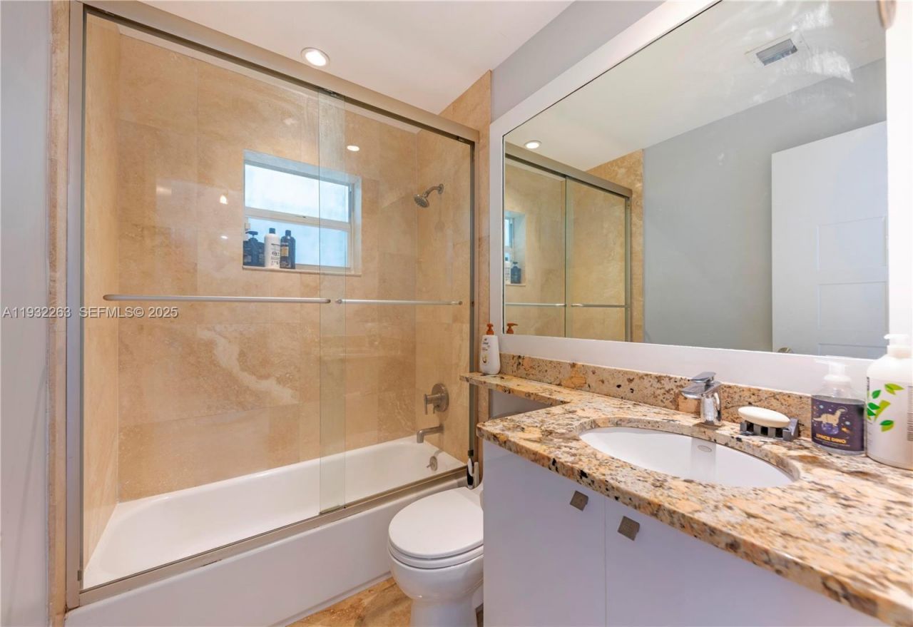 4093 NW 1st Pl, Deerfield Beach, FL 33442 Photo