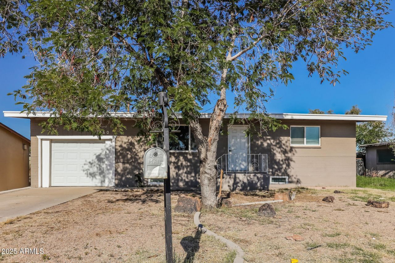 7460 W Cinnabar Avenue, Peoria, AZ 85345 Main Photo