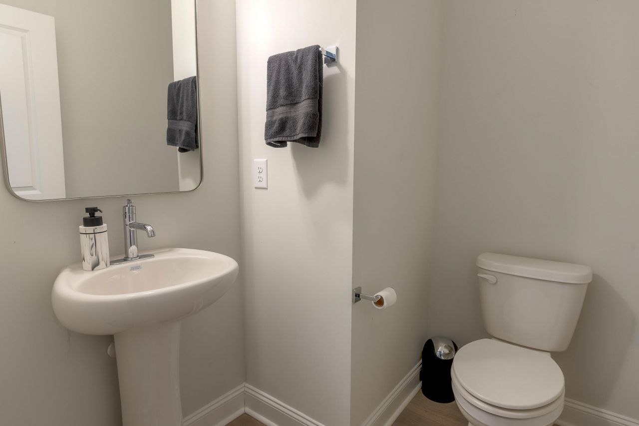 122 Abbey Terrace Road Photo 17