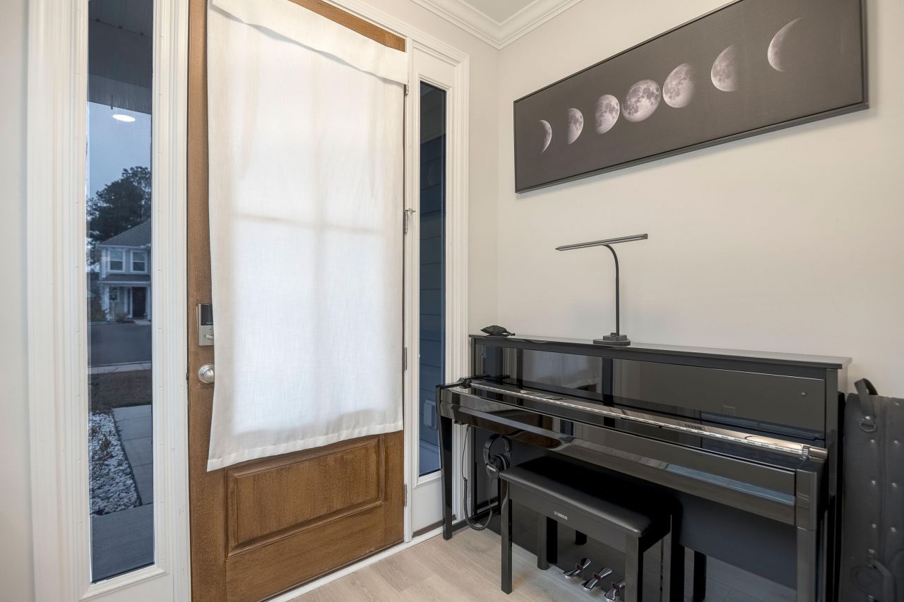 122 Abbey Terrace Road Photo 8