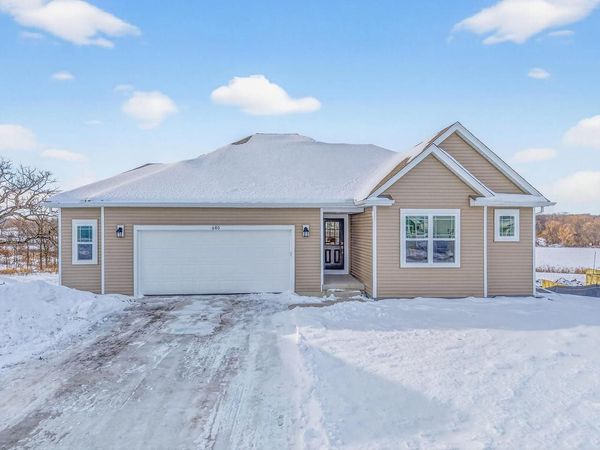 680 Stonefield LANE, Whitewater, WI 53190