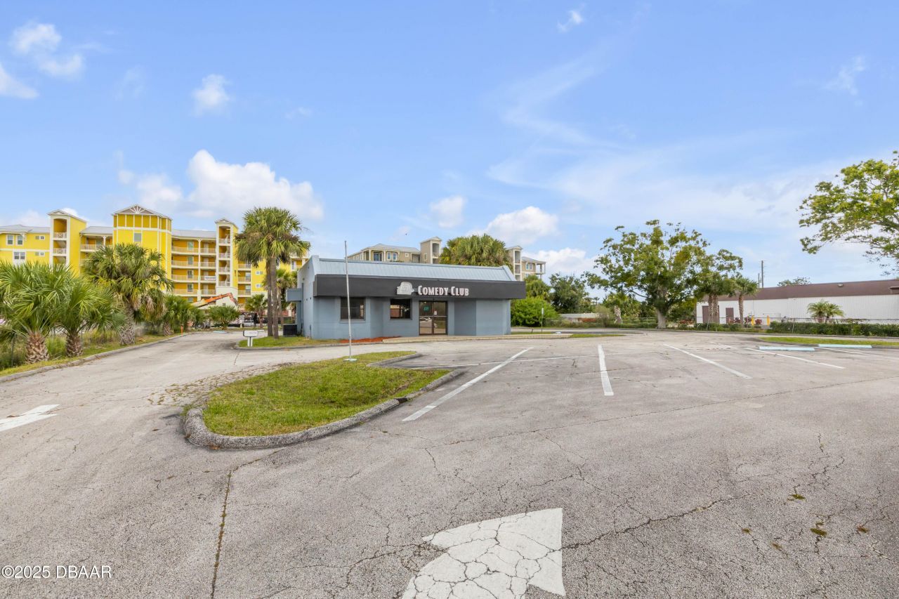 109 N Causeway, New Smyrna Beach, FL 32169 Photo